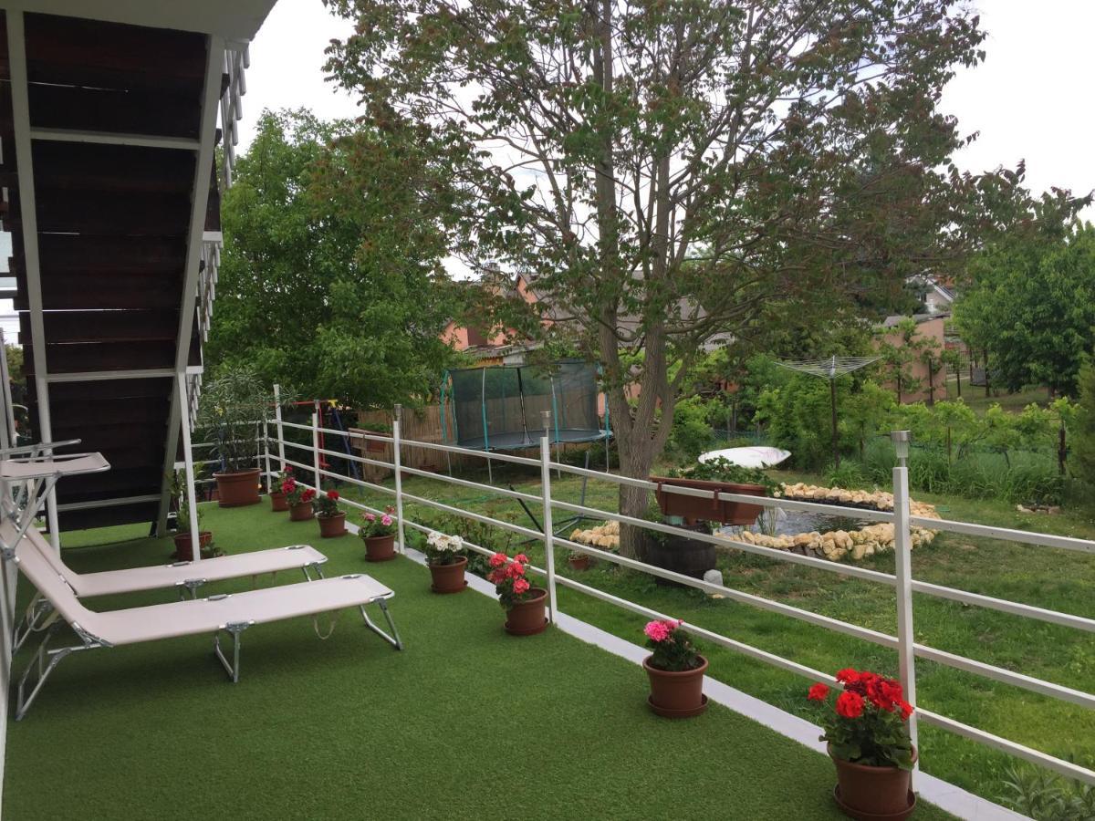 Lelle-Kert Apartman 01 Balatonlelle Luaran gambar