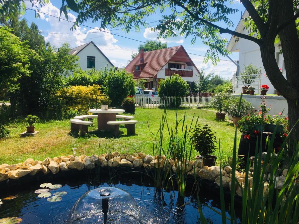 Lelle-Kert Apartman 01 Balatonlelle Luaran gambar