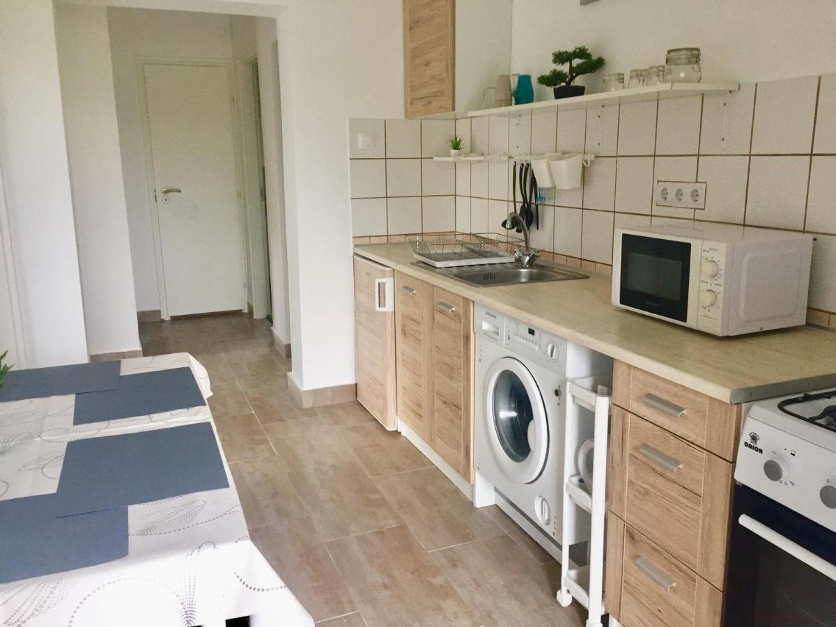 Lelle-Kert Apartman 01 Balatonlelle Luaran gambar